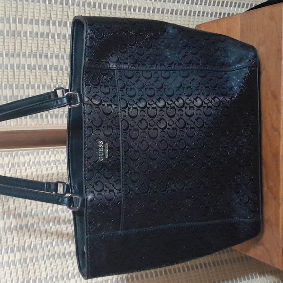 Guess Signature Logo Print Purse - Picture 2 of 11